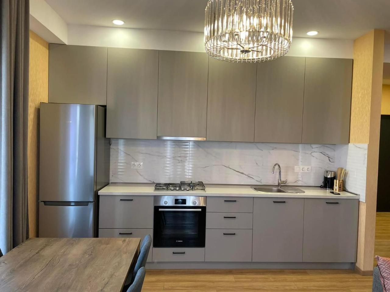 Tbilisi Hilton Apartment Экстерьер фото