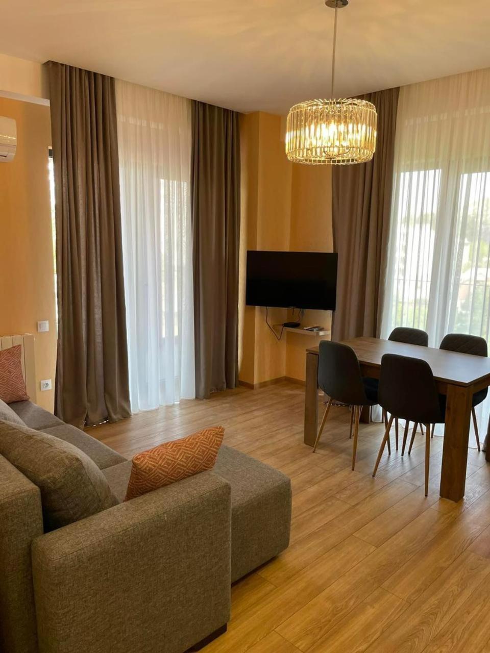 Tbilisi Hilton Apartment Экстерьер фото